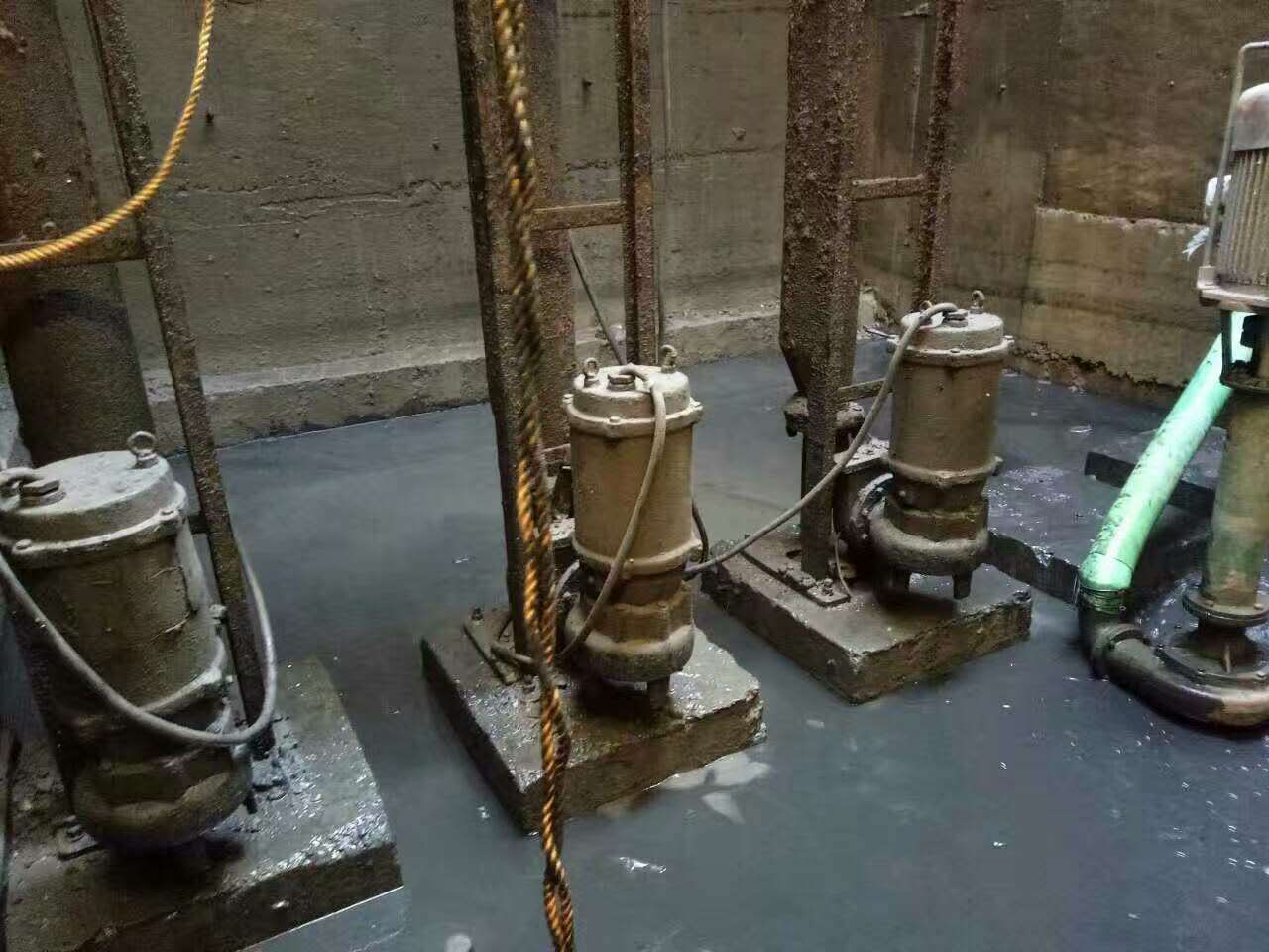 靖边污水池清理